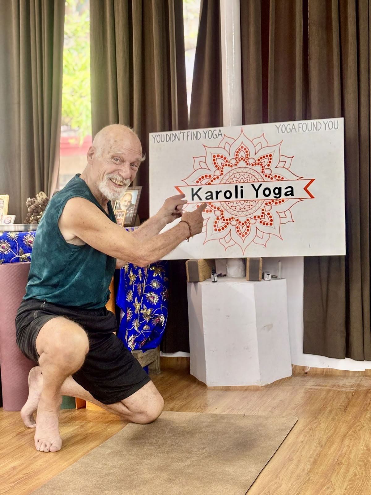 Scuola di Yoga Karoli
