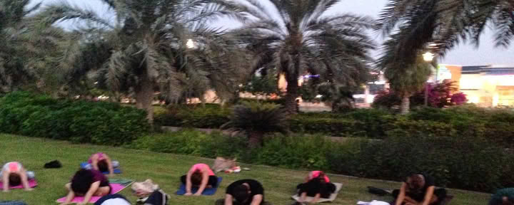 Lezioni gratuite di yoga della comunità Lakshya