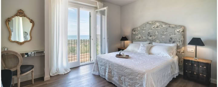 Twin Camera da letto con bagno privato e balcone alla francese