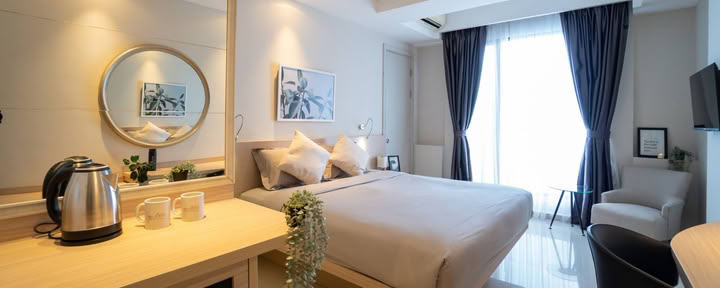 Stanza Studio Base Bustle