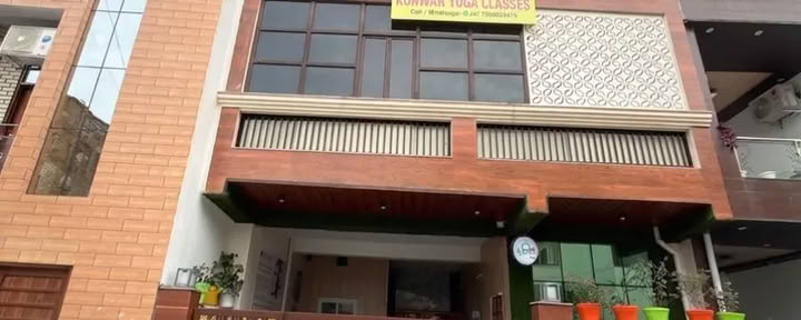 Yoga residenziale (camera condivisa)